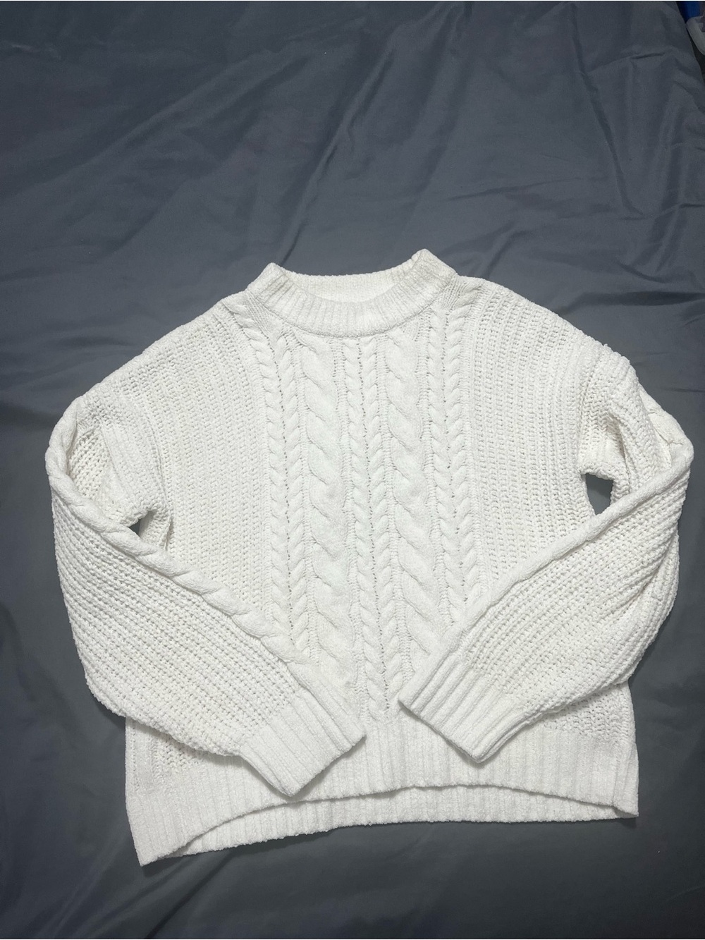 Abercrombie & fitch kids white soft sweater size  13-14